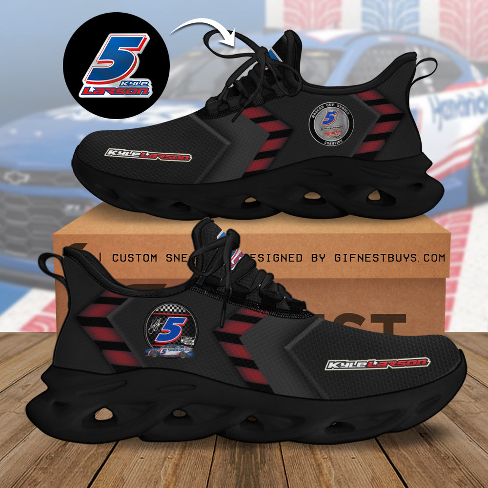 Kyle Larson Max Soul Sneaker – GNE4634