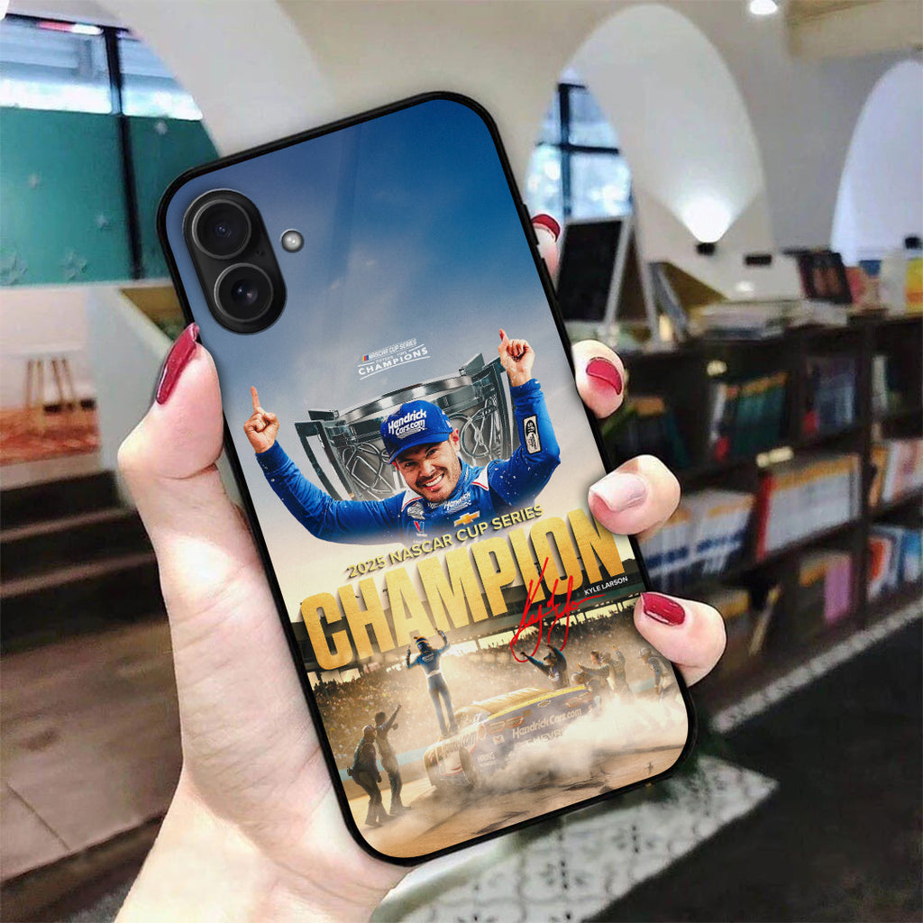 Kyle Larson 2025 NASCAR Cup Series Champion Phone Case – TANTN18456