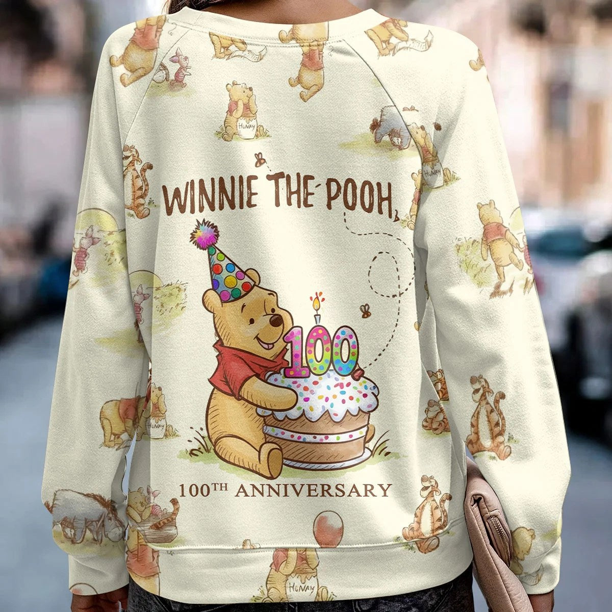 Winnie-the-Pooh 100th Anniversary Round Neck Raglan Sleeve Sweatshirt – TMTHU9257